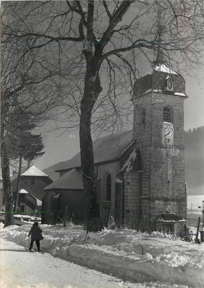 Les Verrières (alt. 928 m.) — A Igreja — Foto André-Pontarlier - Frente