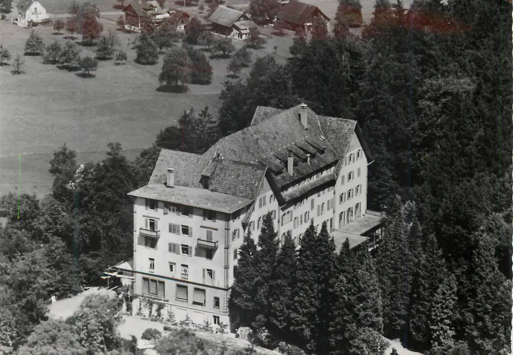 Vista aérea de Bethanienheim — Kerns (OW) — Aerofoto Winterthur - Frente