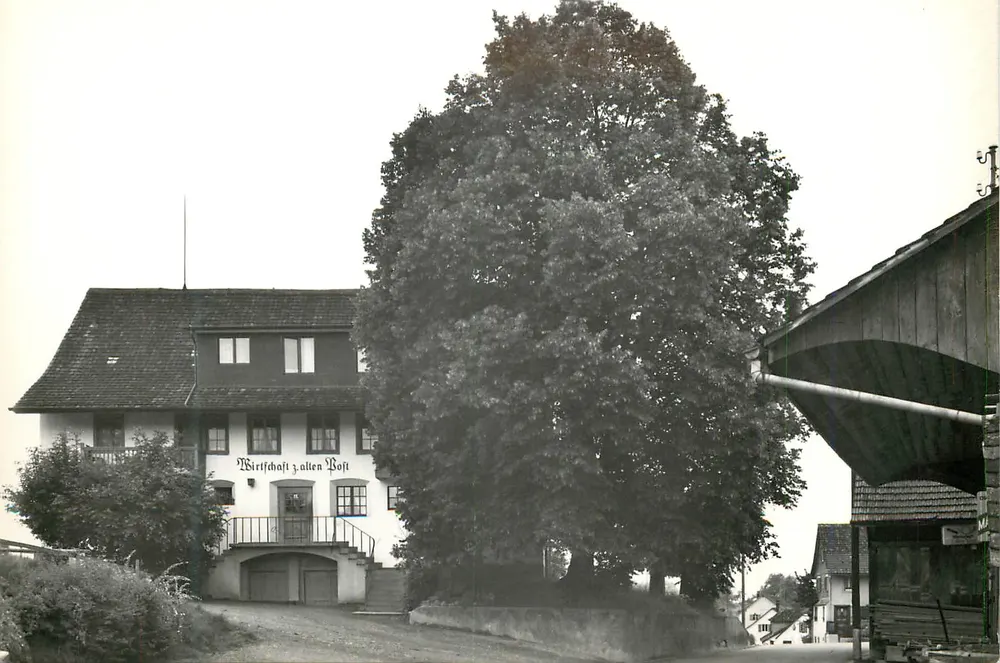 Economía 'Zur alten Post' — Bertschikon (Aatal) — fotografía de Hj. Künzi, Wetzikon ZH - Anverso
