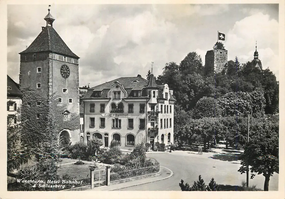 Wasenturm, Hotel Bahnhof & Schlossberg — Laufenburg am Rhein - Voorkant
