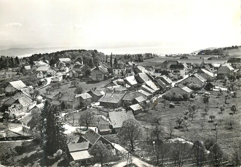 Lignières — vista aérea — editor PERROCHET, n° 166 - Frente