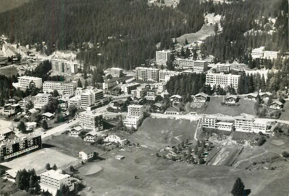 Crans-Sierre — Vista aérea alt. 1500 m — Éditions O. Wyrsch, Agno - Frente