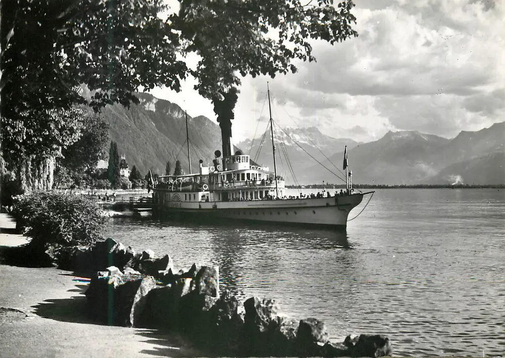 Montreux-Territet und Dents du Midi — Seenicht mit Dampfer — unbekannter Verlag, n° 752 - Vorderseite