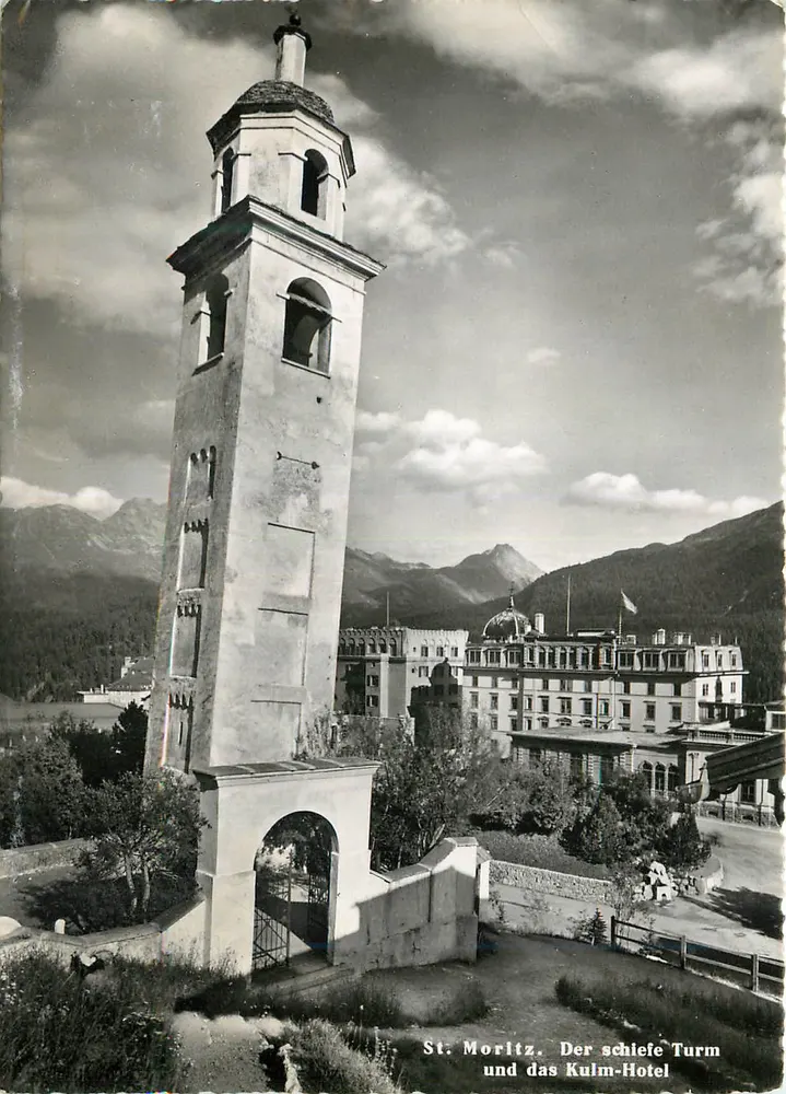 St. Moritz — O campanário inclinado e o hotel Kulm — Photoglob-Wehrli A.-G., Zurique - Frente
