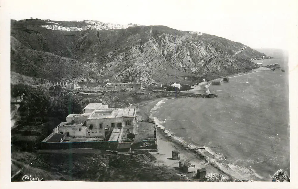 Carthage (Tunísia) — A Ponta de Sidi Bou Saïd — Foto Combier Macon - Frente