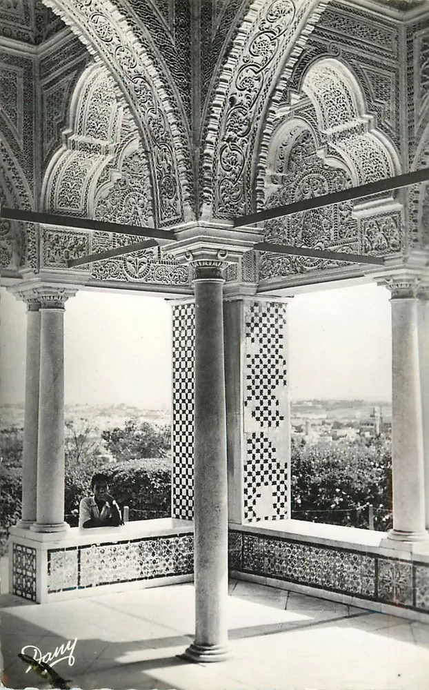 Tunis - Intérieur de la Kouba (Parc du Belvédère) — Exclusivité G. LEFVY — n°28 - Recto