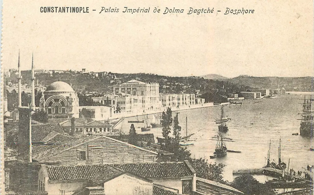 Constantinopla - Palácio Imperial de Dolma Bagtché - Bósforo - Frente