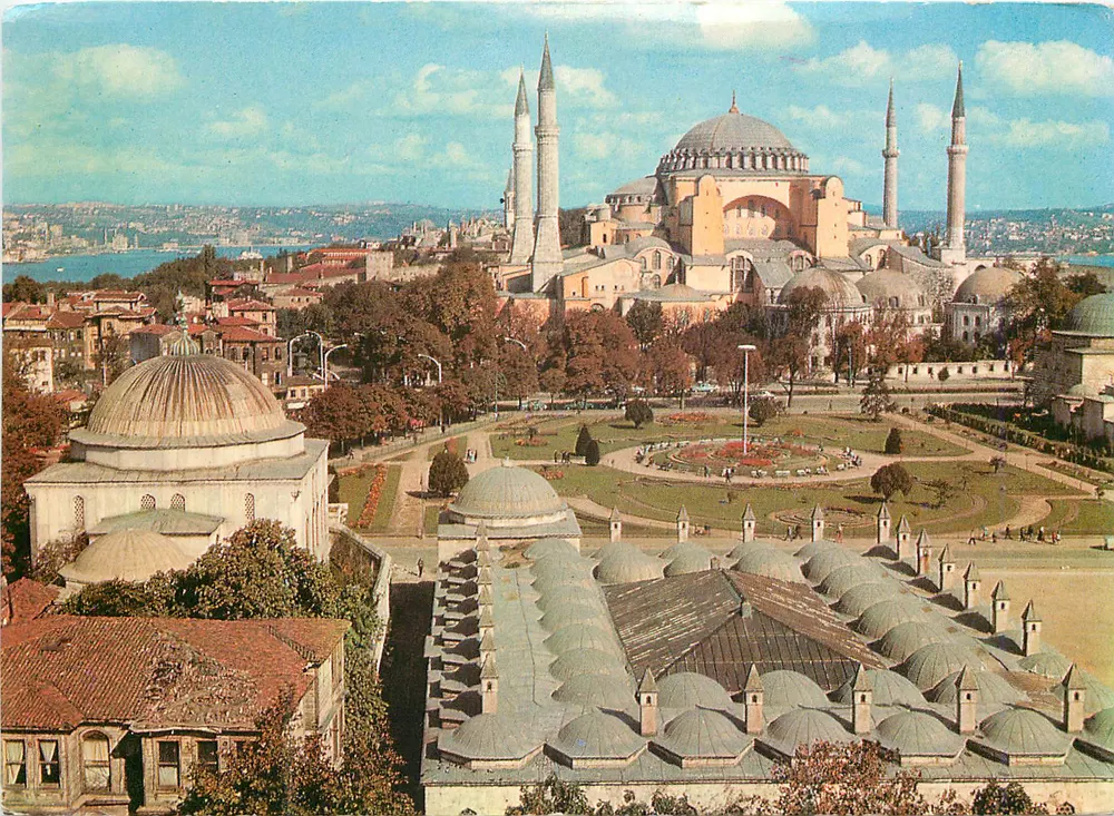 Istambul — vista da mesquita Santa Sofia — editor Sadikliyek (Istambul) n° 16 - Frente