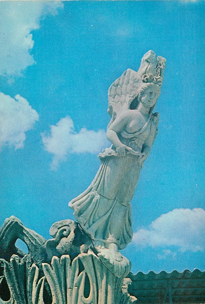 Nike von Pergamon — Siegesdenkmal — Verlag PHOTOTURKEY, Serie Natural Colour, Nr. 35849 - Vorderseite
