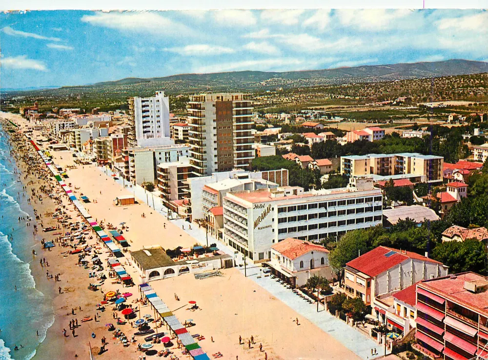 Calafell — Vista aérea — Foto colorida RAYMOND - Tarragona - Frente