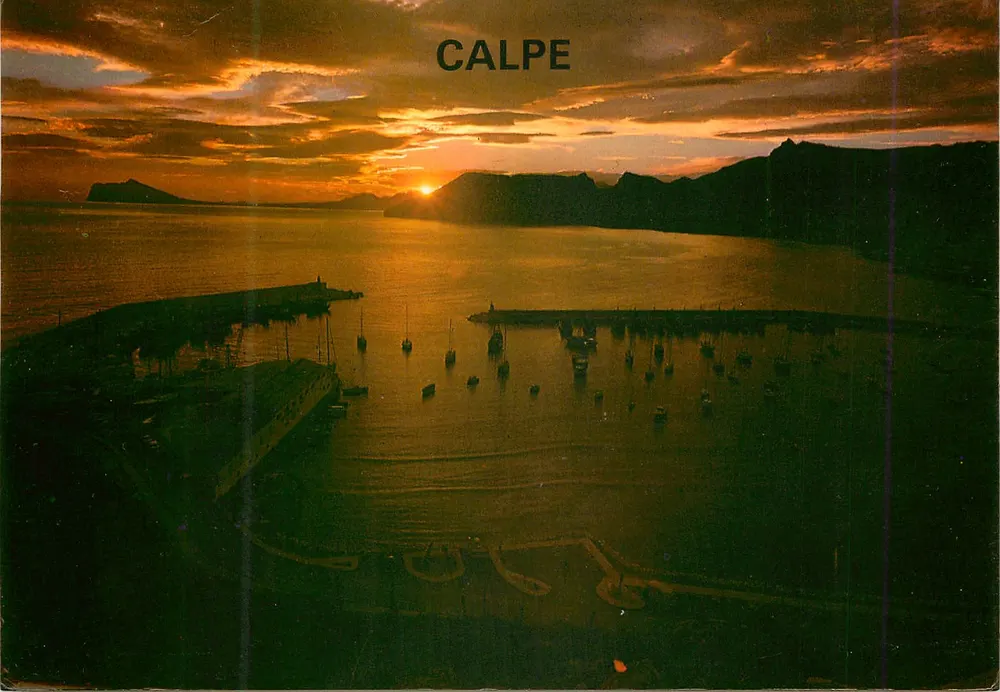 Calpe — coucher de soleil sur le port — Hermanos Gallina, n° 66 - Recto
