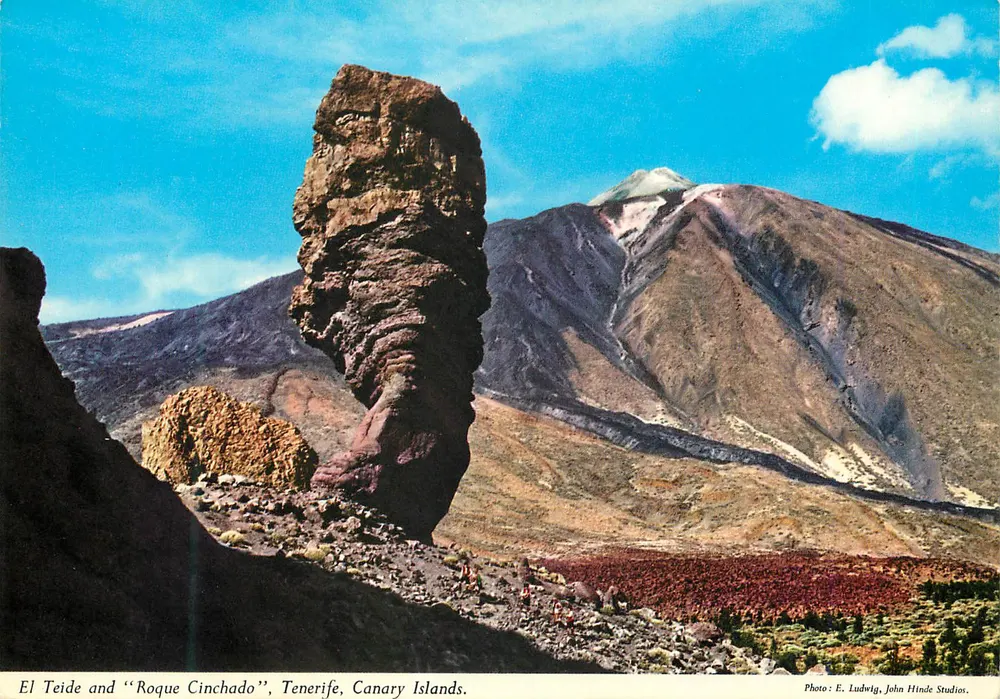 El Teide und "Roque Cinchado", Tenerife — Kanarische Inseln — Foto E. Ludwig, John Hinde Studios - Vorderseite