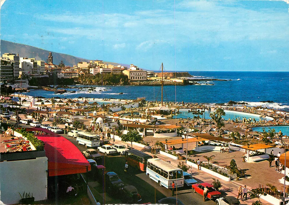 Puerto de la Cruz — vue partielle — Éditions Arribas, série 16.343 XIV - Recto