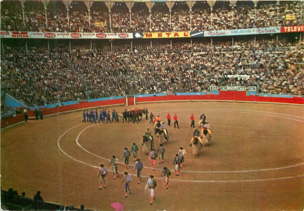 Plaza de toros «Monumental» — Barcelona — Verlag A. FAREGAT, Serie II Nr. 22 - Vorderseite
