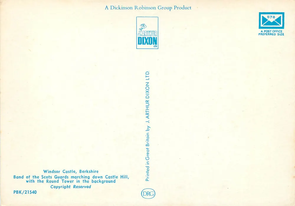 Zamek w Windsorze — Banda Strażników Skotów przed Wieżą Okrągłą — J. Arthur Dixon Ltd. - Rewers