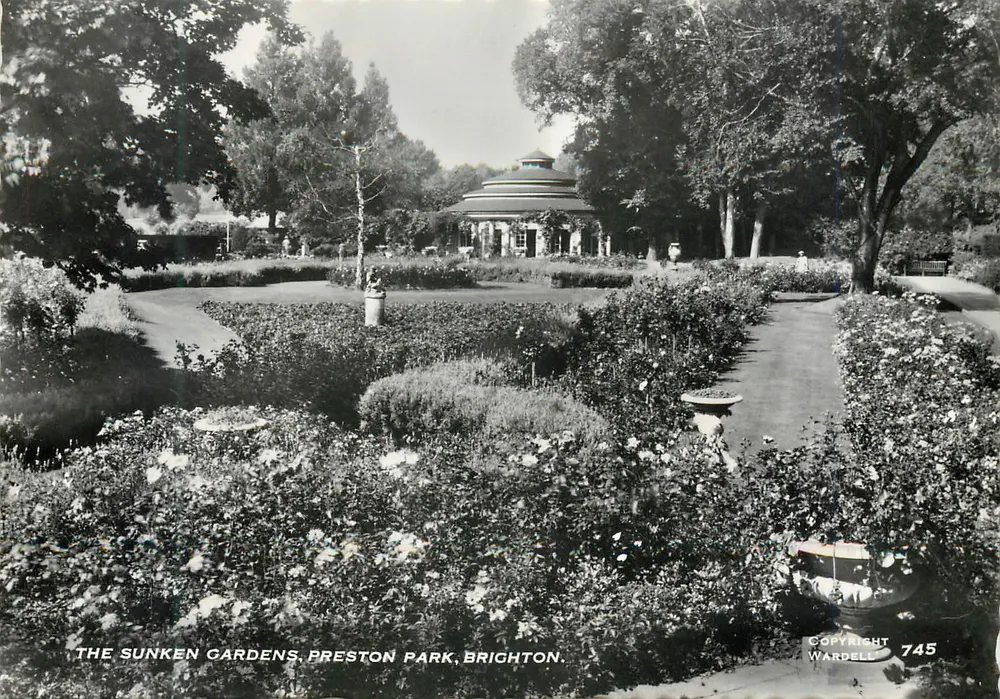 Ogród Wieszczy, Preston Park, Brighton — wydawca Wardell, nr 745 - Awers
