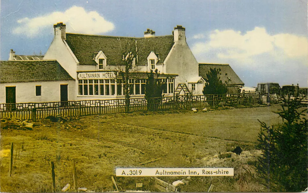 Hotel Aultnamain — Ross-shire — Uitgegeven door J.B. White, n° A.3019 - Voorkant