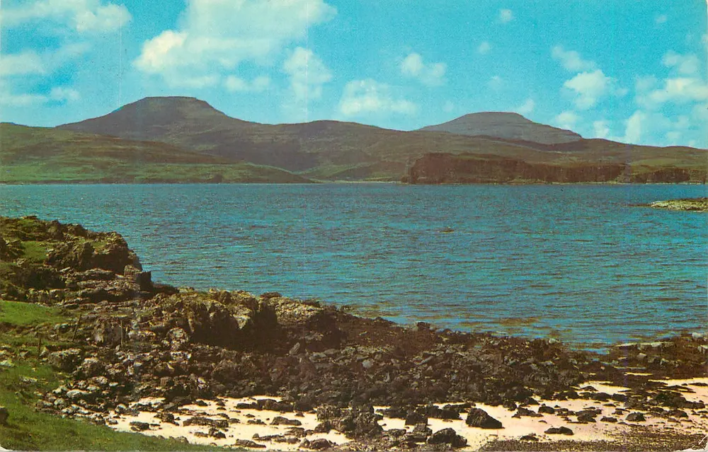 Les Macleod Tables — Blick auf Harlosh, Insel Skye — Verlag The Macleod Tables, Nr. PT85480 - Vorderseite