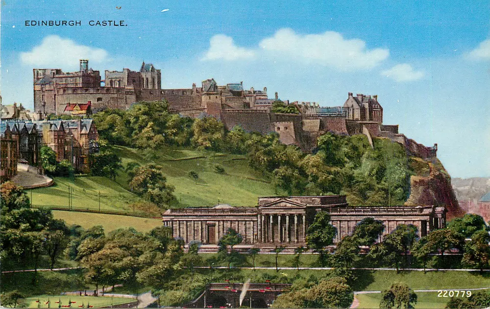 Castelo de Edimburgo — vista panorâmica — Valentine Printers & Publishers, n° 220779 - Frente