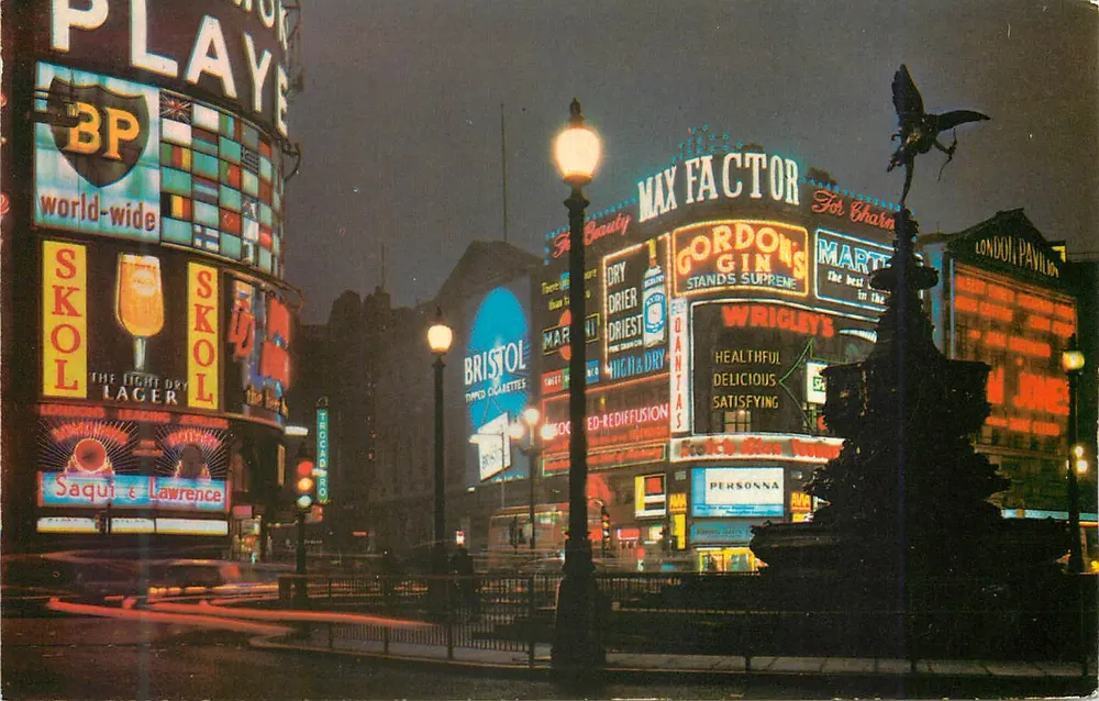 Piccadilly Circus — Londres — imprimé par Great Britain - Recto