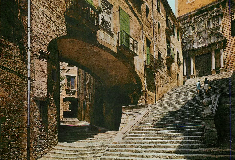 Gérone. Palacio del Vizcondado y fachada de San Martín — Editor García Garrabella, n° 32 - Anverso