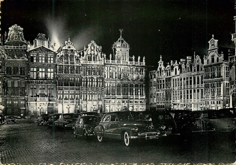 Bruxelas - Grand'Place iluminada — Ern. Thill, Bruxelas, n° 33 - Frente