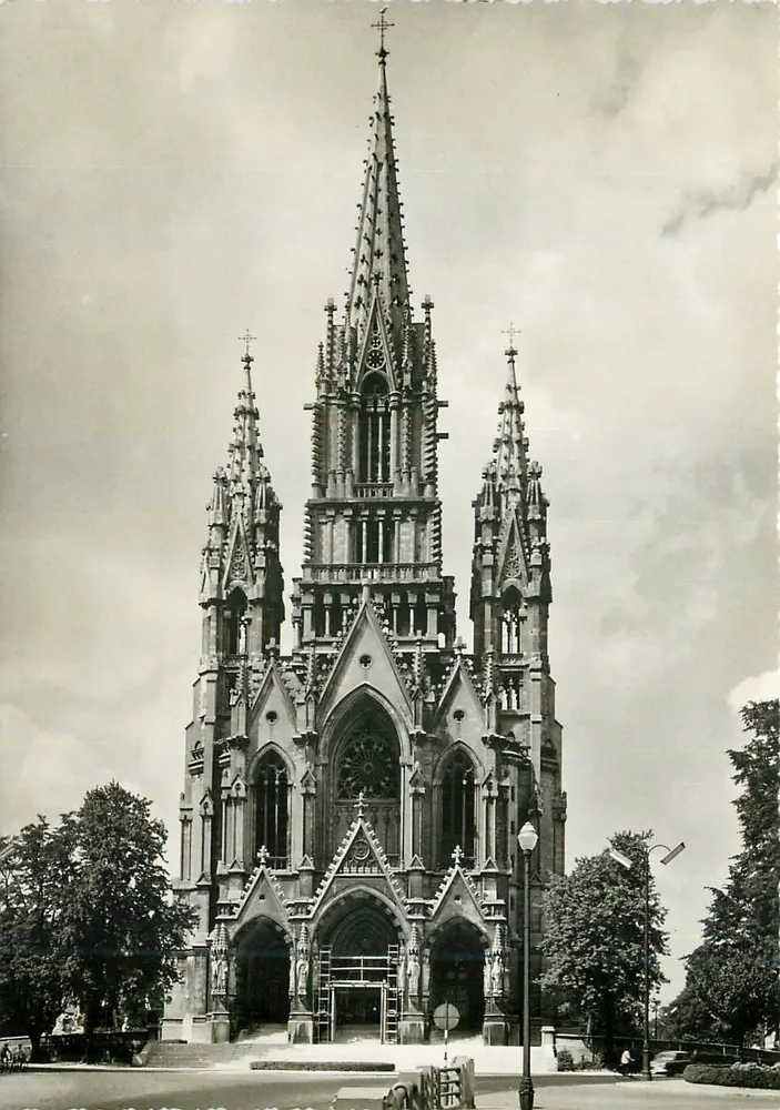 Bruxelas, Igreja Nossa Senhora de Laeken — Foto Veritable n°556, editor JC, série No. 103 - Frente