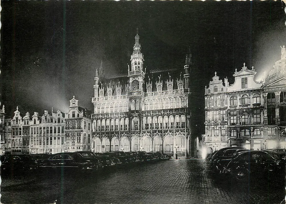 Bruxelas - Grand'Place iluminada - Ern. Thill, Bruxelas, n° 31 - Frente