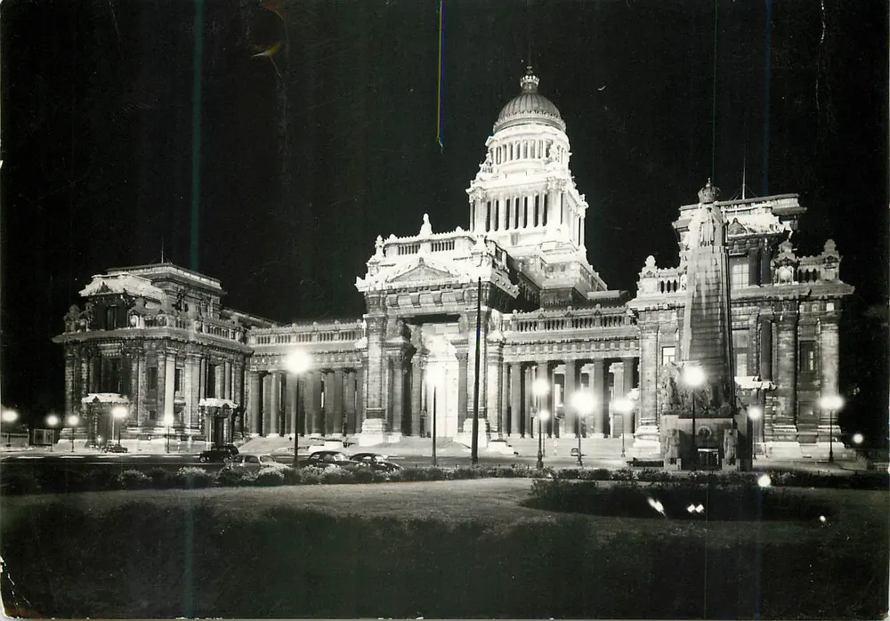 Palácio de Justiça em Bruxelas — reprodução fotográfica — editor Fl. Restelf, n° 772 - Frente
