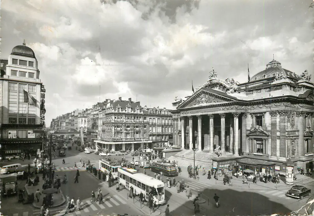 Bruxelas: A Bolsa — Het Beurs Gebouw — Bromofoto, n°52 - Frente