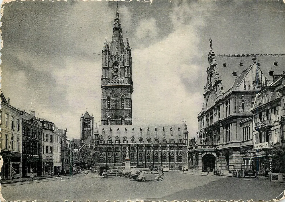 Gent — Praça São Bavon e Belfort — Erm. Thill, Bruxelas, n° 13 - Frente