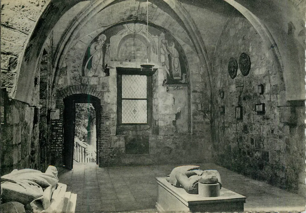 Kapelle Saint-Galixte — Innenraum — Agentur und Presseboten, Mons - Vorderseite