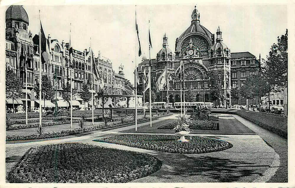 Place de la Gare Centrale em Anvers — vista da estação e do jardim — editor Thill, n°15 - Frente