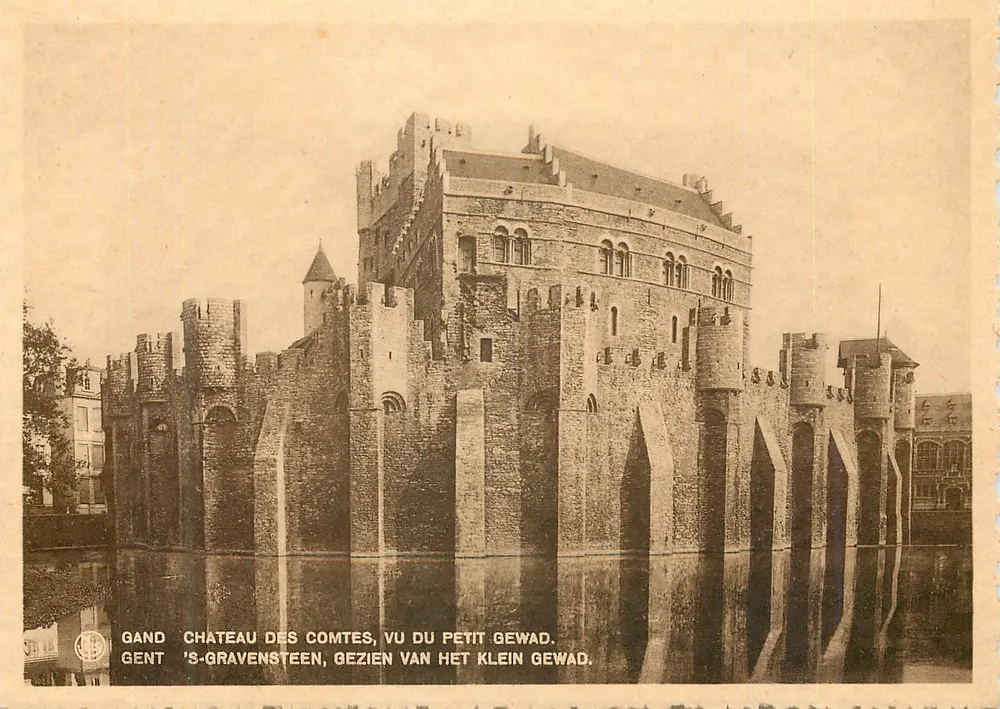 Gand — Castelo dos Condes visto do Pequeno Gewad — 's-Gravensteen gezien van het Klein Gewad — Editor Thill, Bruxelas, n°13 - Frente