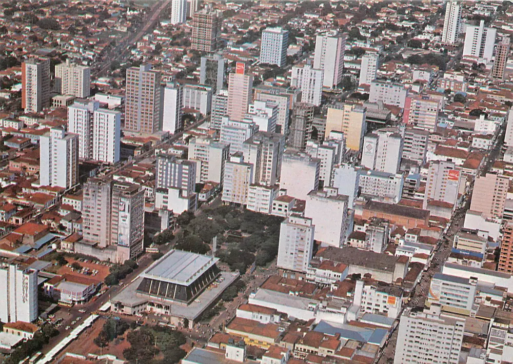 São José do Rio Preto — Luftbild des Zentrums — BRASIL TURÍSTICO - Vorderseite