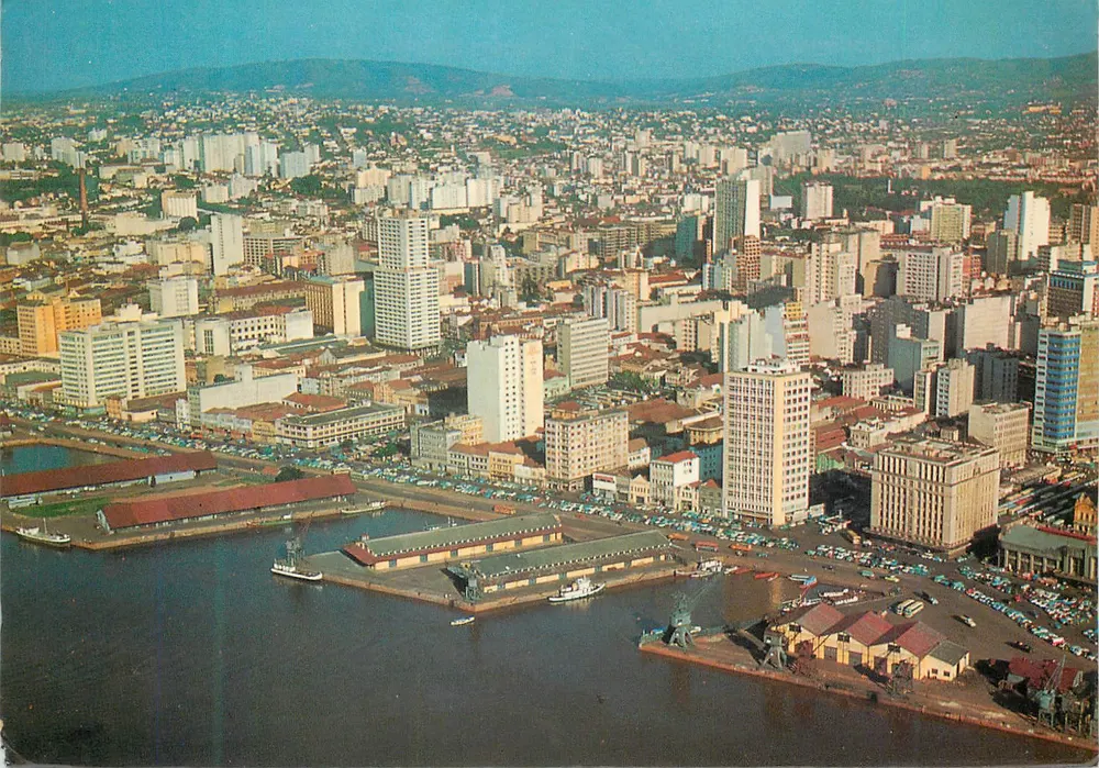 Porto Alegre — vue aérienne — BRASIL TURÍSTICO 74 - Recto