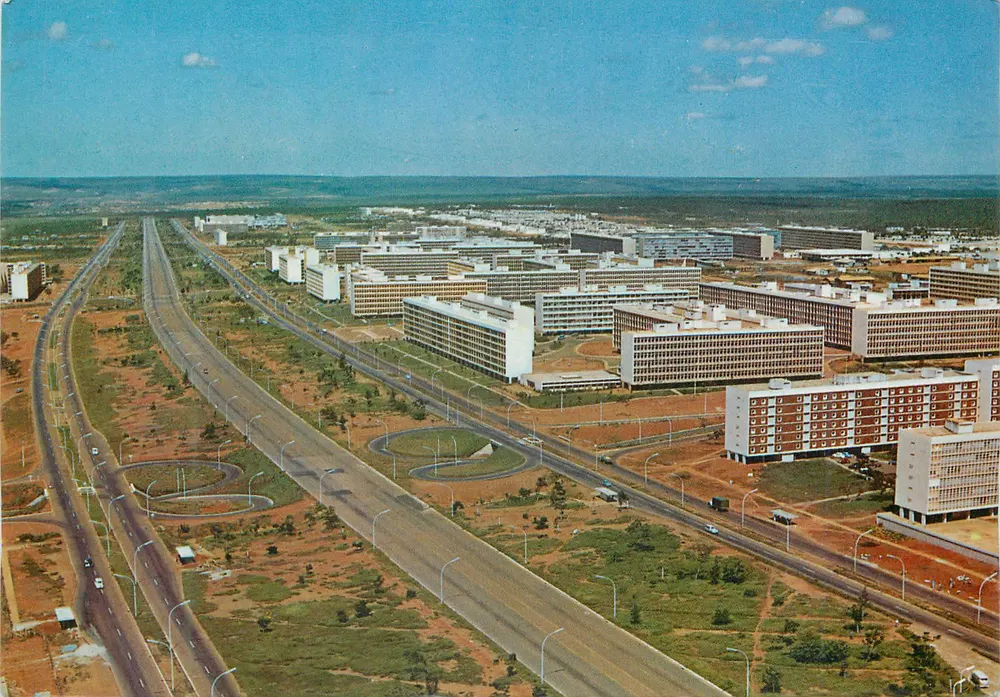 Brasília - D.F. — Eixo Rodoviário mit Super Quadras — Brasil Turístico, Nr. 29 - Vorderseite
