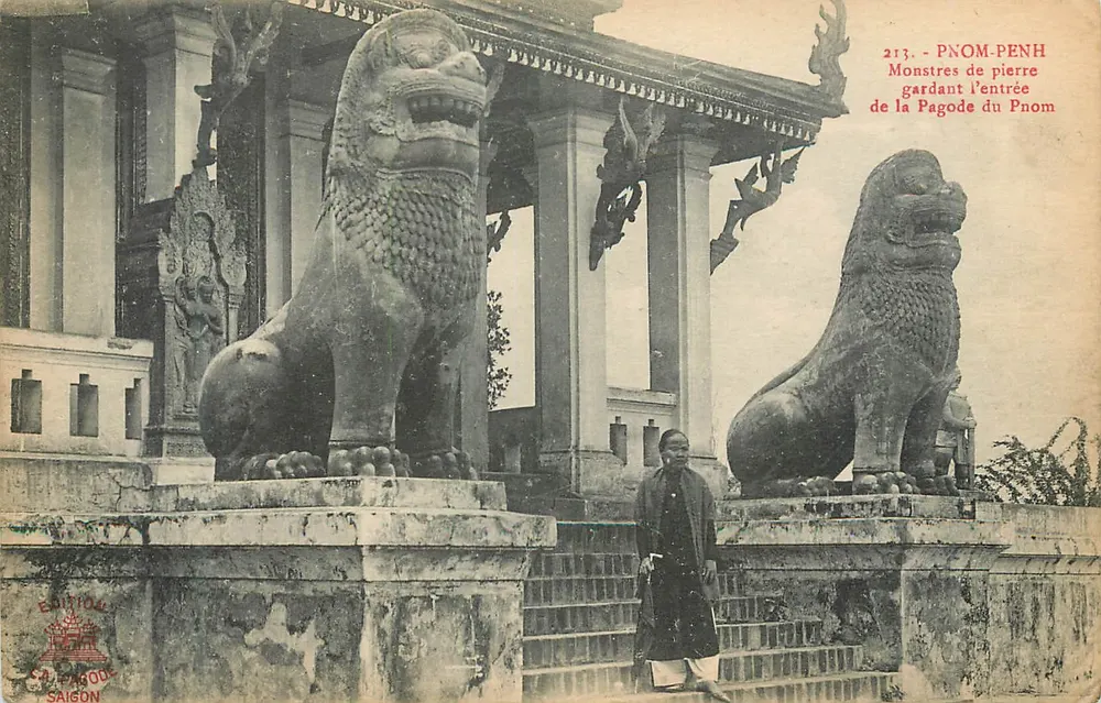 Steinmonster, die den Eingang zur Pagode von Phnom Penh bewachen — Edition Saigon, Nr. 213 - Vorderseite
