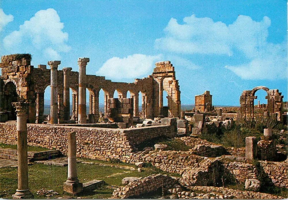 Volubilis — Ansicht der Innenfläche der Zivilbasilika — ITAHCOLOR - Vorderseite