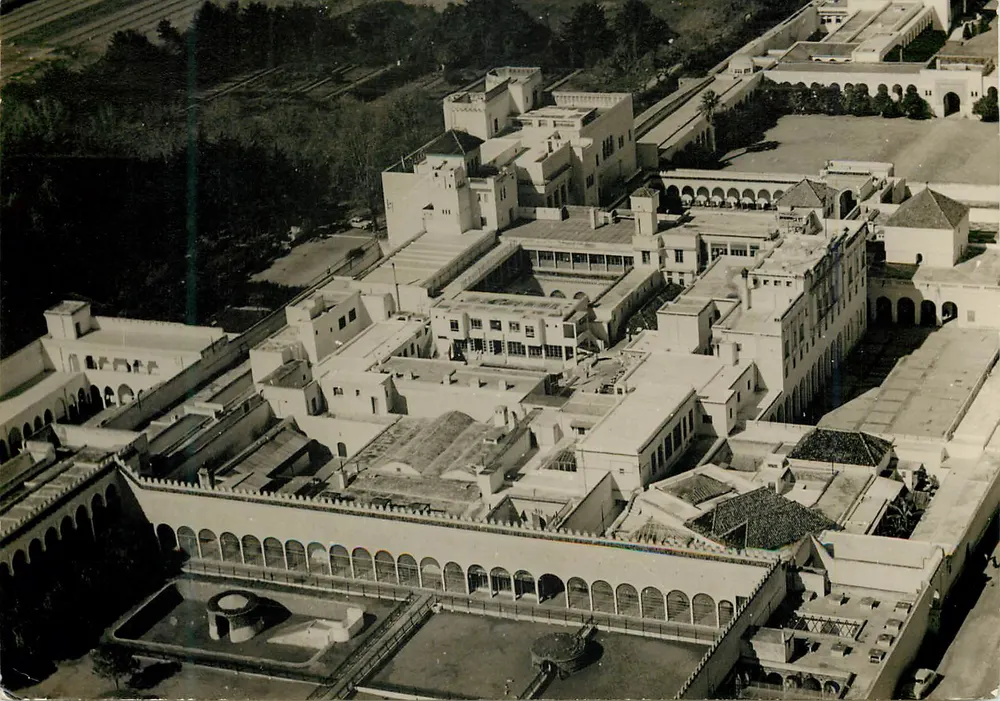 Paleis van S.M. de Koning van Marokko — Rabat — Uitgave Bernard Rouget - Voorkant
