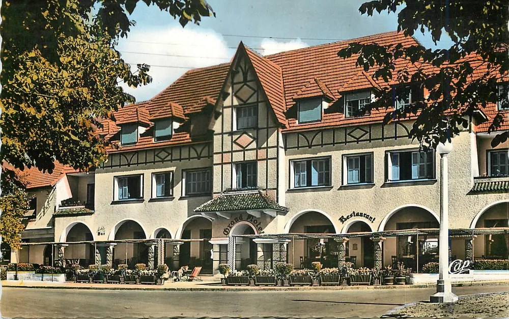 O Grande Hotel — Cap d'Antibes — editor IFRANE, n°682 - Frente