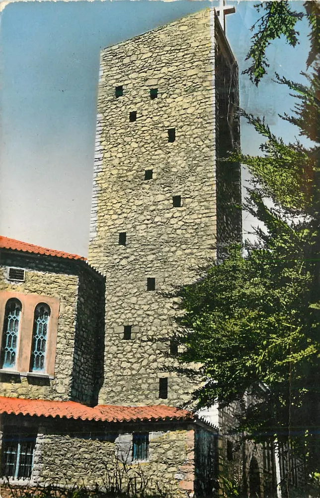 Sidi Slimane (Marrocos) — O Coro e a Torre da Igreja — Foto Faber - Reprodução - Frente