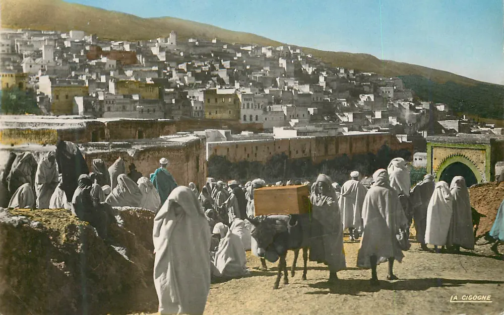 Moulay-Idriss — Praça do souk — Edições « La Cigogne » - Frente