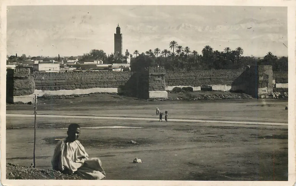 Marrakech — Algemene uitzicht — In de verte het Atlas — Uitgever Combier Imp. Macon - Voorkant