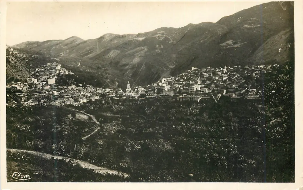 Meknès — Moulay-Idris - Cidade Santa — Carta postal — Editor Combier Imp. Macon - Frente