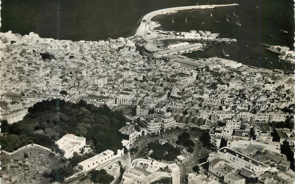 Tânger — Vista aérea do porto e da cidade — La Cigogne, n° 99.325.78 - Frente