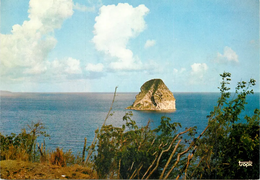 Ilha de Martinica — Rocha do Diamante — Tropic - Frente