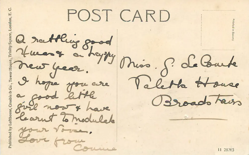 Couloir au rez-de-chaussée, St Nicholas' Home, Pyrford, Woking — carte postale publiée par Lofthouse & Co. - Verso