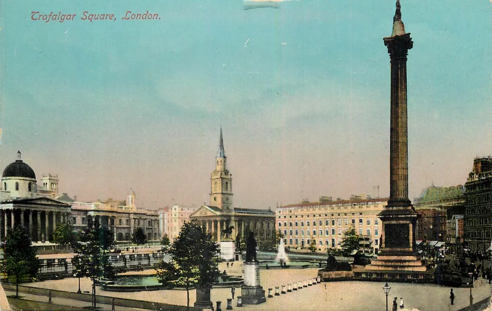 Trafalgar Square, Londres — vista do monumento e da fonte — Philco Publishing Co. n°538 - Frente