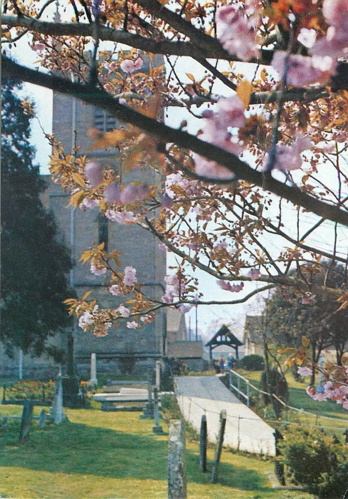 St Martin's Church Bladon — Blick zum lych-gate — Gordon Fraser Card - Vorderseite